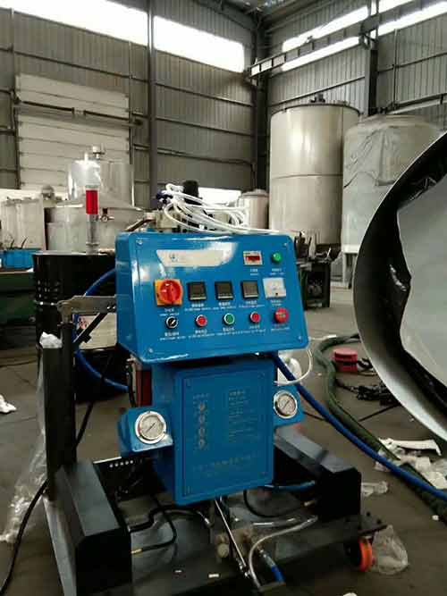 外牆保溫過程中常用的材料是什麽?(圖1) 聚氨酯外牆保溫施工發泡機