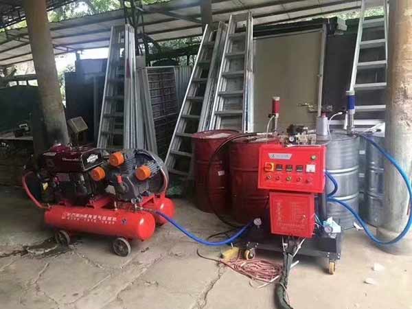 聚氨酯噴塗設備型号：JNJX-III(H)