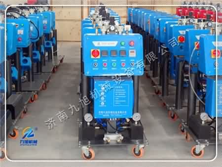 建築保溫隔熱材料中有50%比例採用合肥聚氨酯發泡機